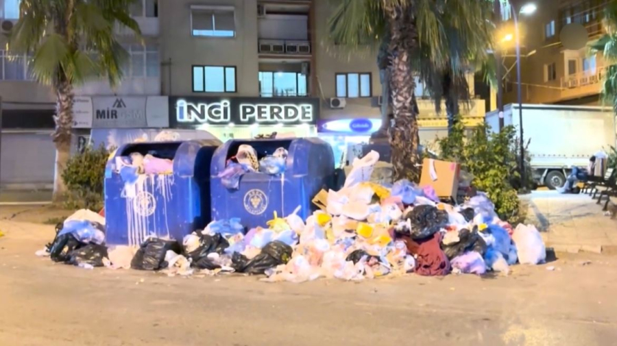 Измир қоқыс алаңына айналды