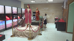 Атыраудағы музейде «Күміс әшекейлі Миялы ханшайымы» таныстырылды
