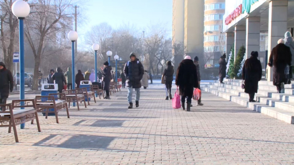 А. Қанатов: Вейп жарнамасы үшін жауапкершілікті күшейту керек