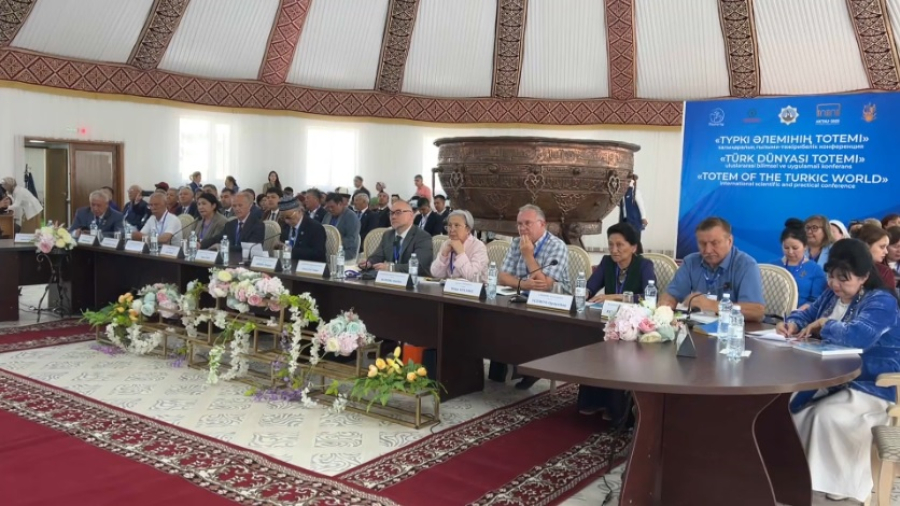 В Мангистау провели международную конференцию «Тотем тюркского мира»