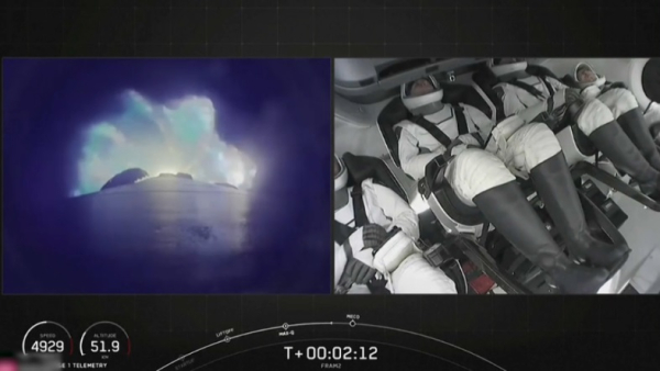 SpaceX отправила на орбиту Земли экипаж из 4 астронавтов