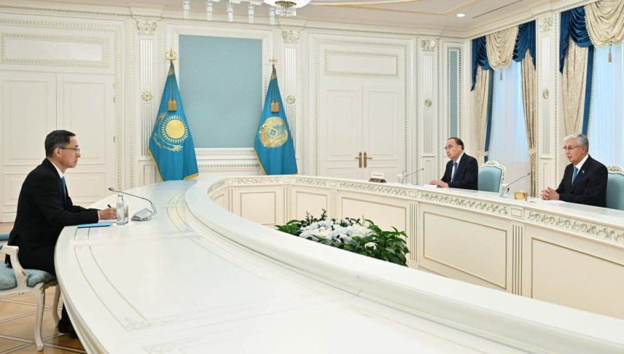 Глава государства принял посла КНР в Казахстане Хань Чуньлиня