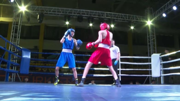 Турнир по боксу в честь Бекзата Саттарханова проходит в Туркестане