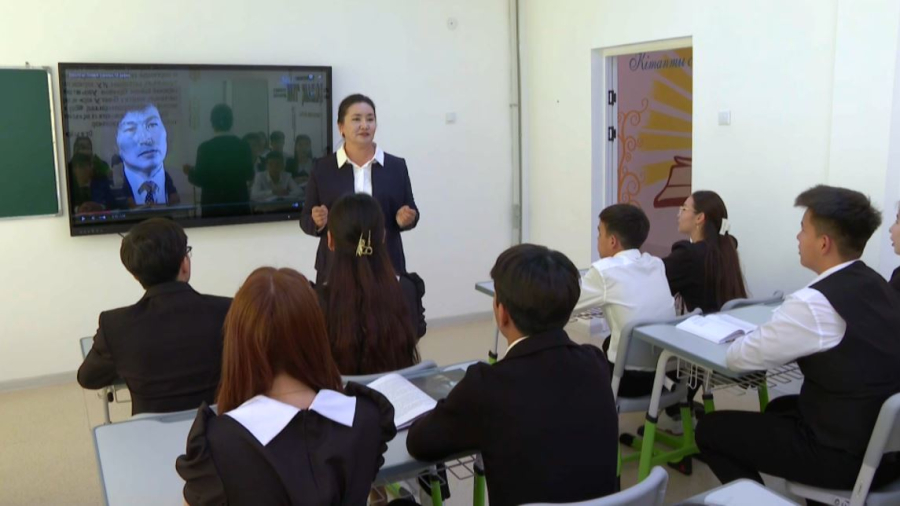 Қызылордалық мұғалім кітап оқуға қызықтырудың ерекше жолын тапқан