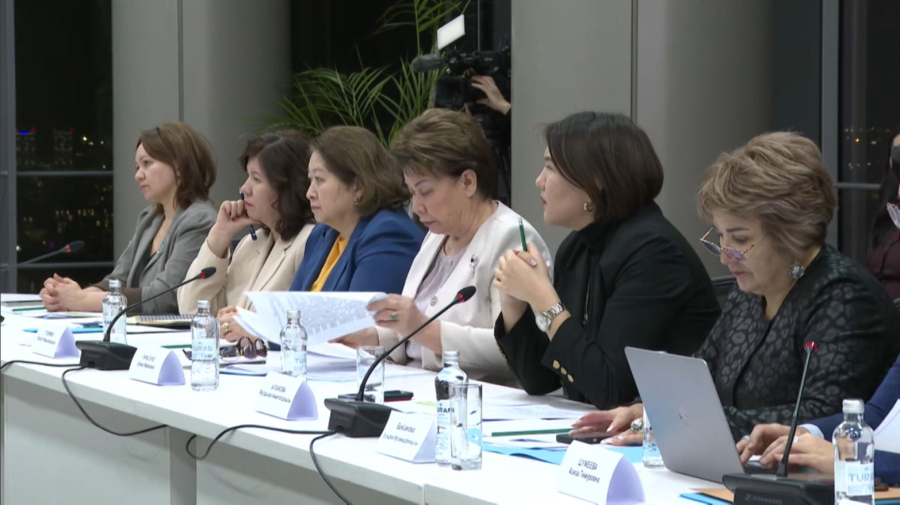 Кәсіпкер әйелдердің әлеуетін арттыру мәселесі талқыланды