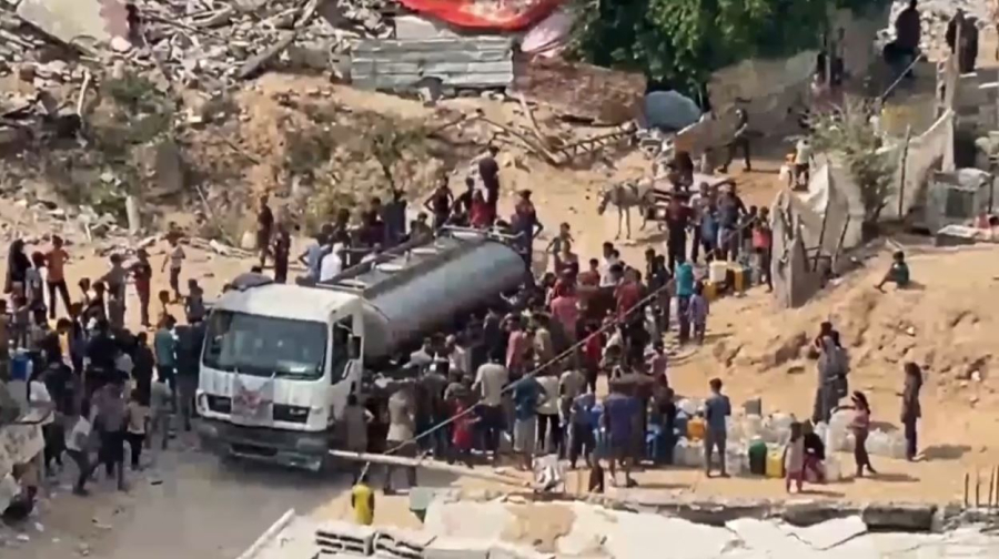 В сектор Газа прибыл грузовик с питьевой водой