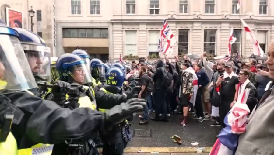 Митинг в Лондоне перерос в столкновения
