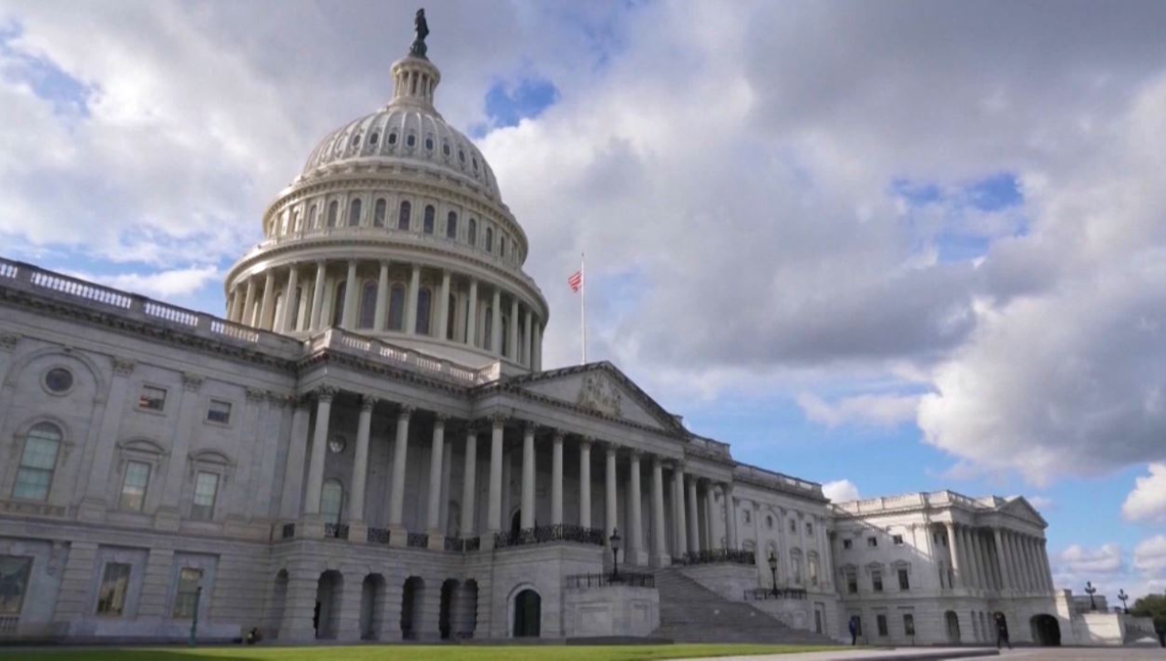 Трамп Еуропаға визалық шектеулер енгізетінін ескертті