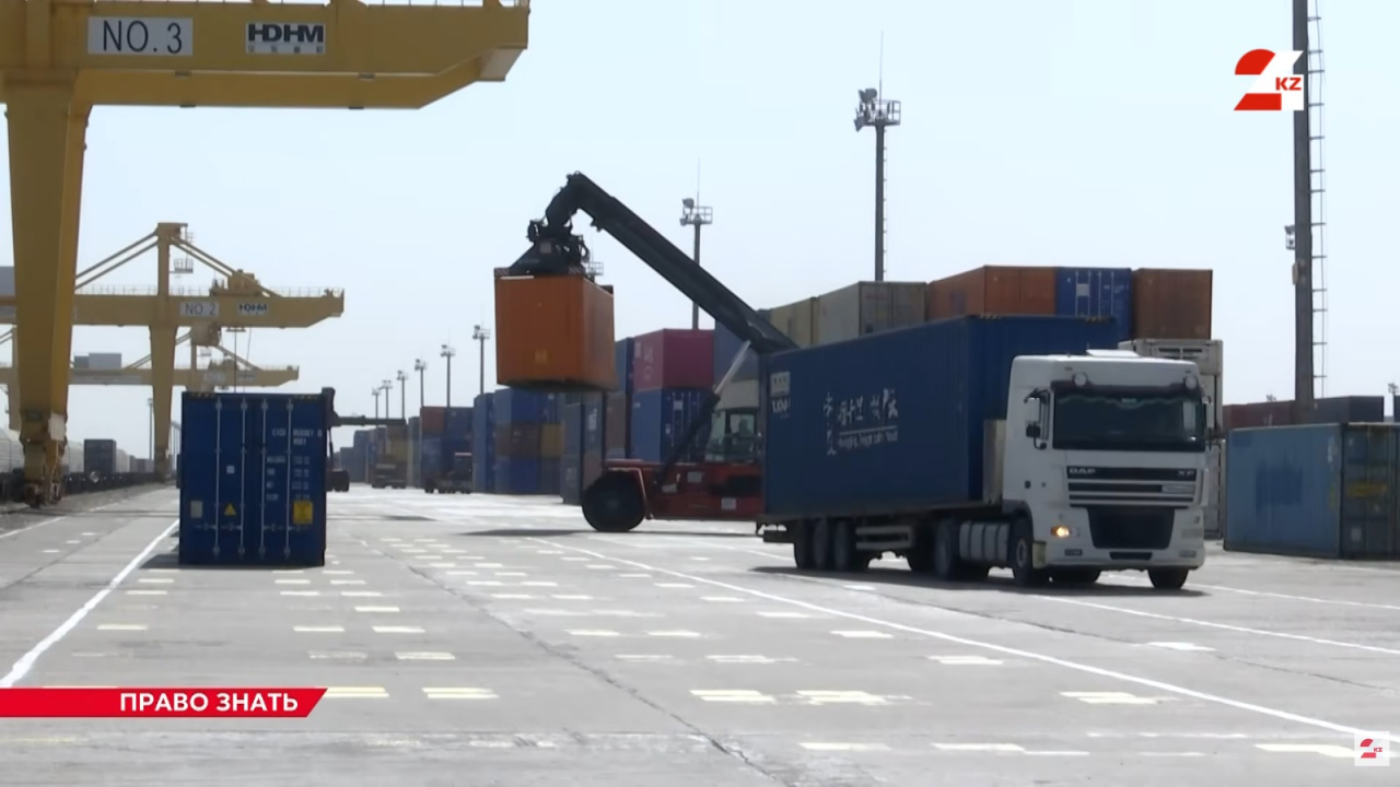 Казахстан усиливает роль железных дорог в грузоперевозках и транзите