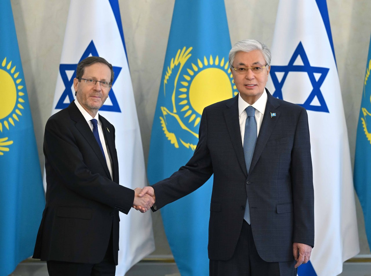 Касым-Жомарт Токаев и Президент Израиля провели встречу в узком составе