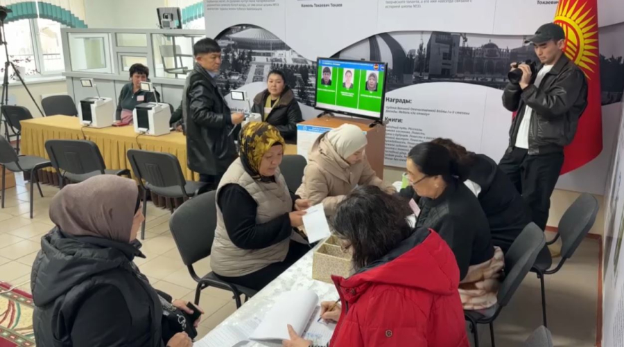 Қырғызстанда әр төртінші азамат Жогорку Кенештің кезектен тыс сайлауында дауыс берді