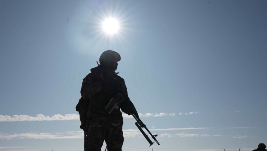 Десанттық-шабуылдау әскерлерінің жауынгерлік әзірлігі тексеріліп жатыр