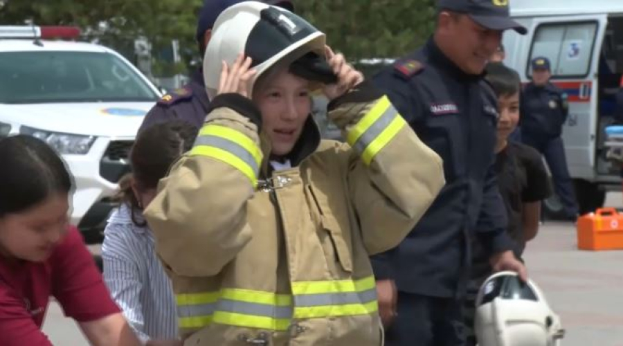 Детей обучают правилам безопасности и оказанию первой помощи в Шымкенте