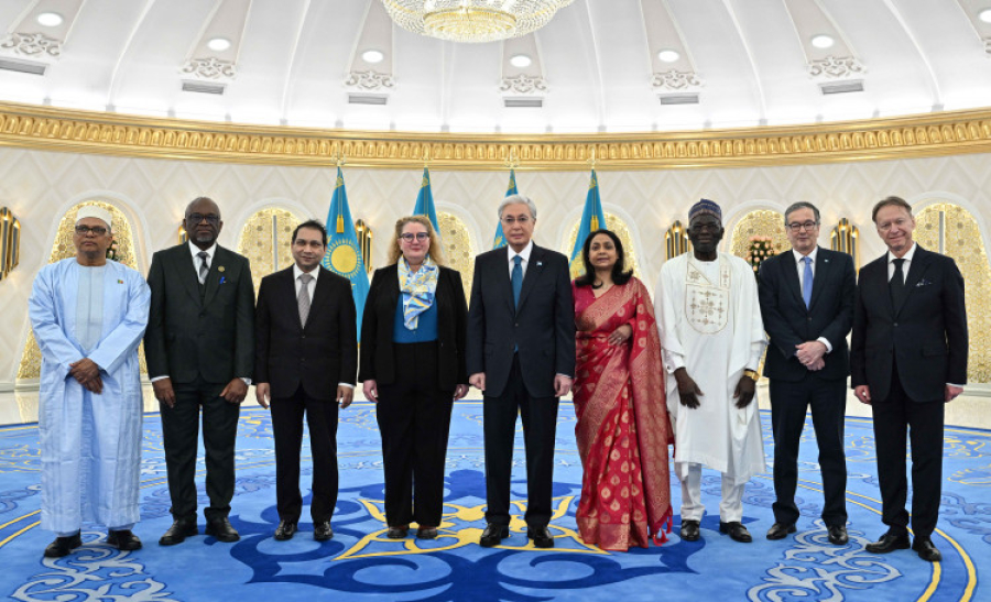 Токаев принял верительные грамоты послов ряда государств