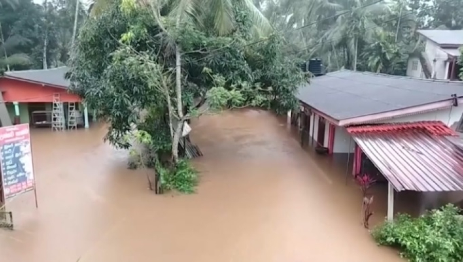 Количество жертв циклона на Шри-Ланке увеличилось до 123