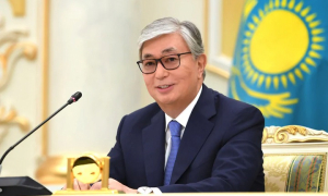 Токаев поздравил казахcтанцев с Национальным днем домбры