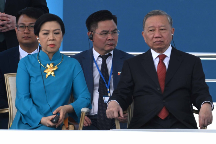 Әскери парадқа Вьетнам Коммунистік партиясы ОК бас хатшысы қатысады