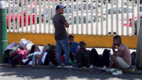 АҚШ-Мексика шекарасындағы мигранттар саны максимум деңгейге жетті