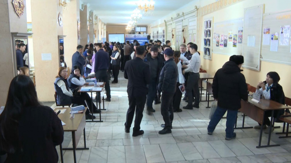 Ярмарка вакансий проходит в Семее