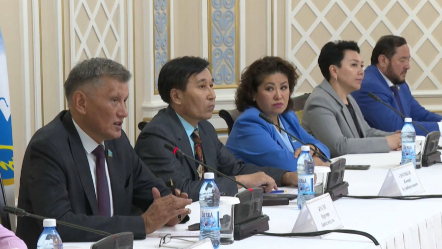 «Бір ел – бір мүдде» депутаттық тобының жұмысы таныстырылды