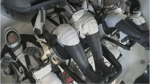 Астронавты SpaceX  вернулись на Землю