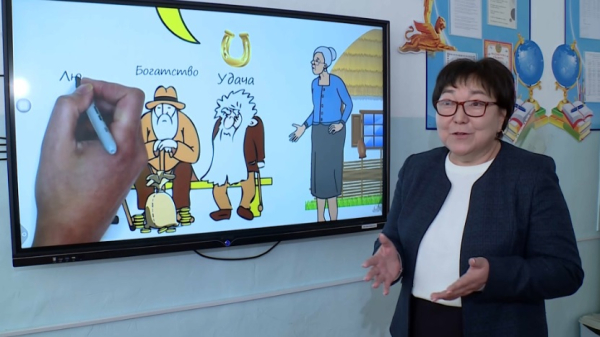 Миллионные просмотры набирают видеоролики учителя из Жетысу