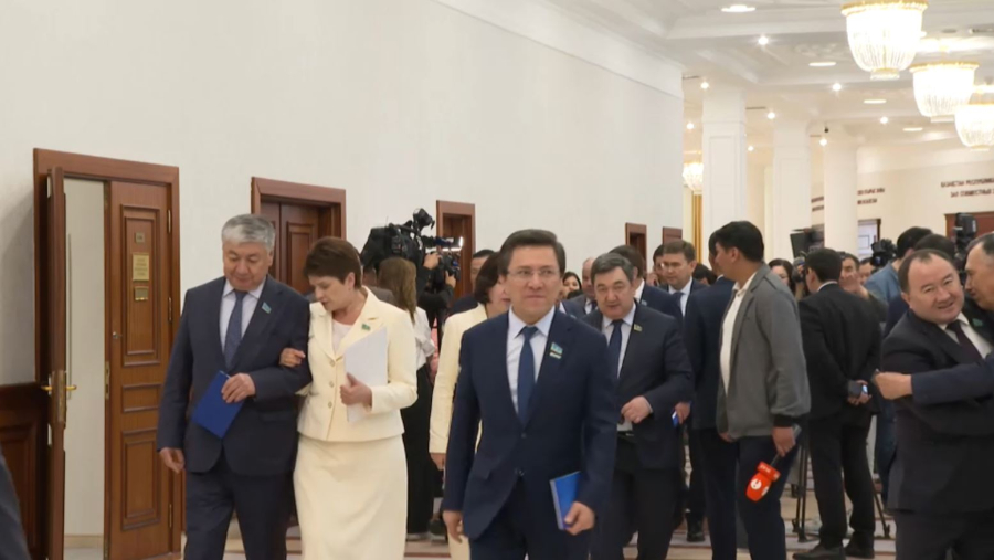 Парламенттің үшінші сессиясы барысында маңызды заң нормалары жаңартылды