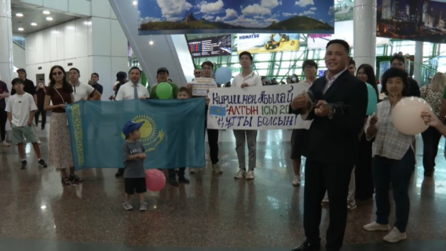 Четыре медали привезли казахстанские школьники с IChO-2025