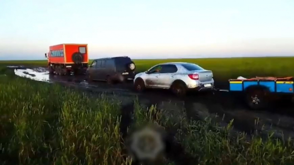 Костанайские спасатели вытащили из грязевого плена 19 человек