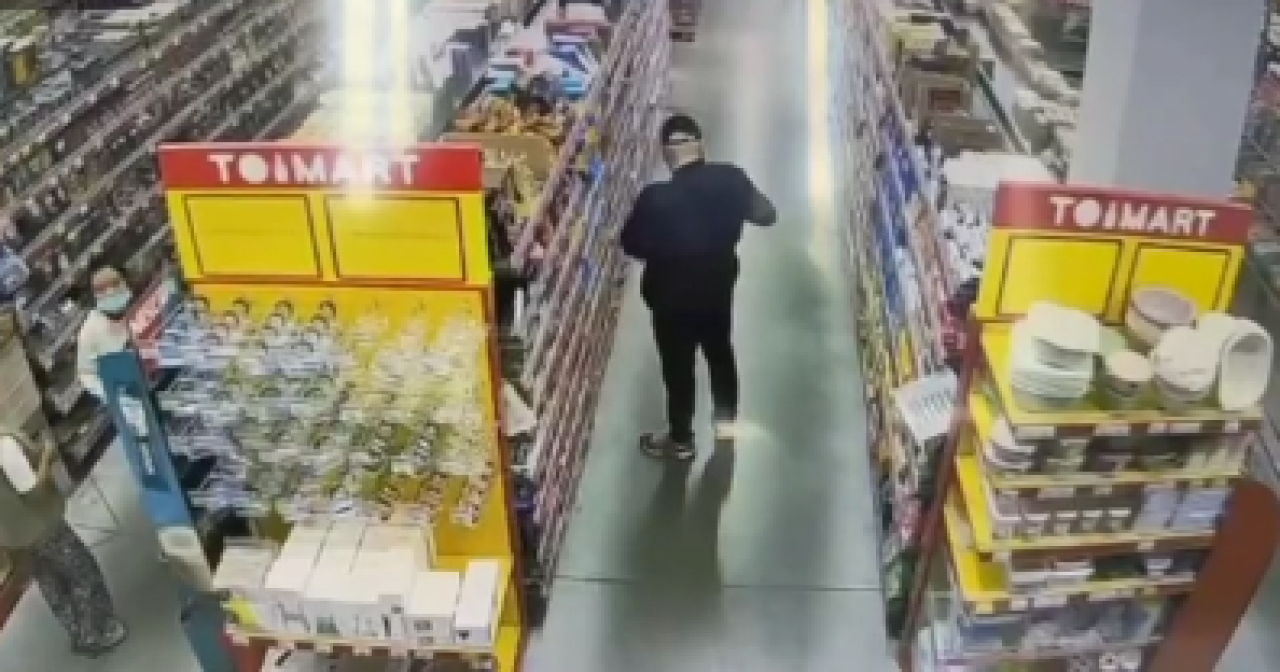 625 плиток шоколада украл из магазина житель области Жетысу