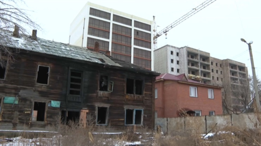 На месте ветхого жилья в Павлодаре строят новые дома
