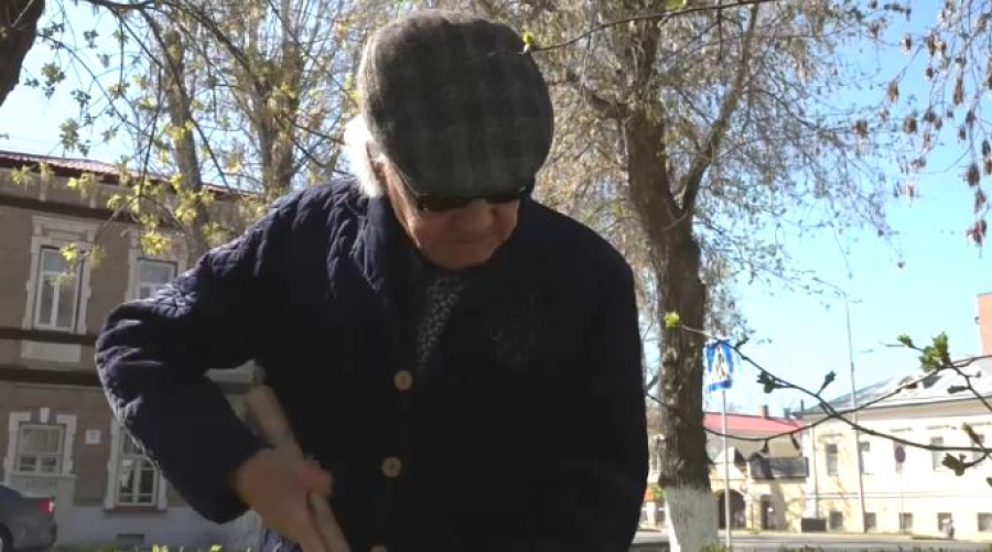 Ветераны ЗКО вышли на субботник