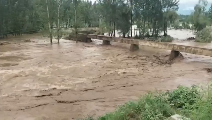 Үндістанда су тасқынынан көз жұмғандар саны артты