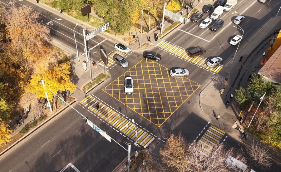 Новую систему регулирования движения внедряют в Алматы