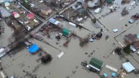 Паводки в России: уровень воды снизился в реке Томь