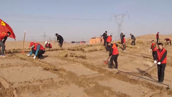 Қытайда құм көшіп жатыр