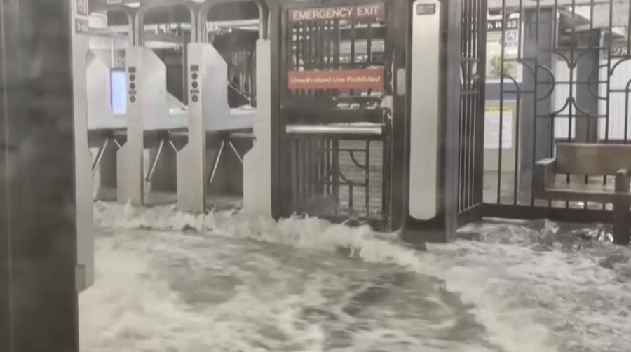 Метро Нью-Йорка затопило из-за дождей