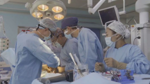 Кардиохирурги Тараза провели редкую операцию шестимесячной девочке