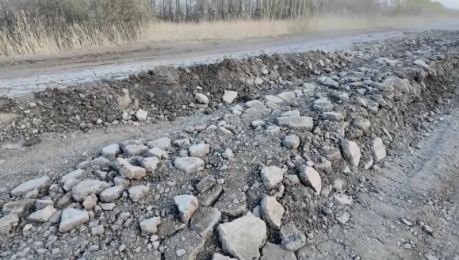 Повторный ремонт потребовался сельской дороге