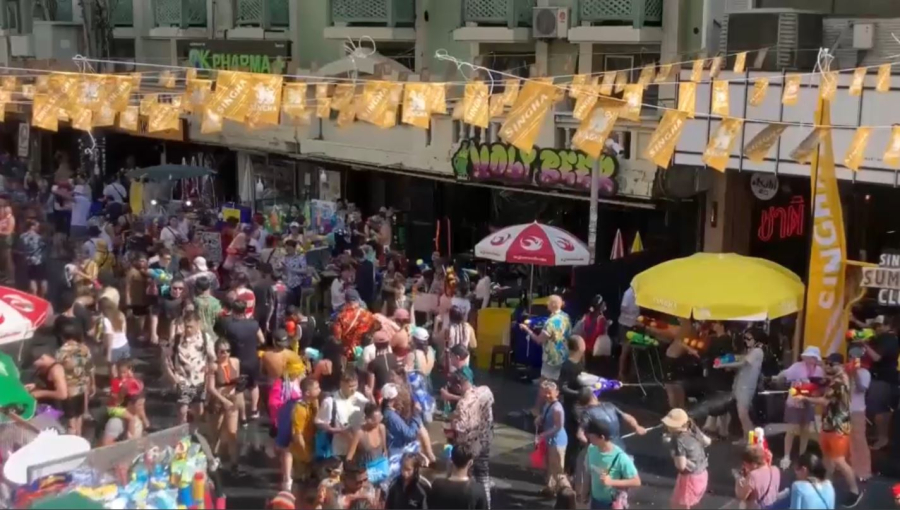 Тайландқа туристер су атысу үшін арнайы барады