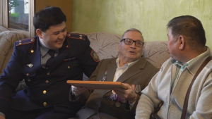 Труженики тыла принимают поздравления в Павлодаре