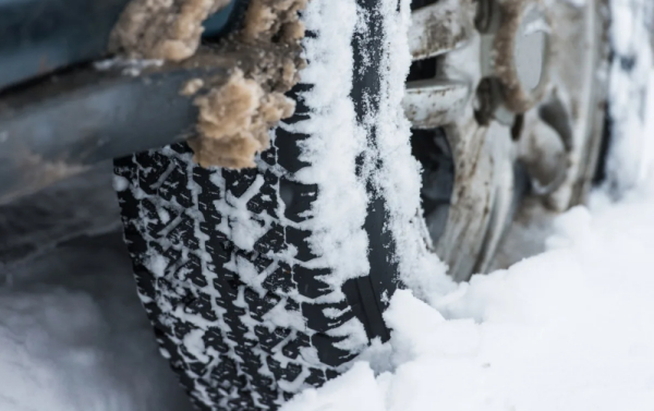 20 человек спасли из снежных заносов