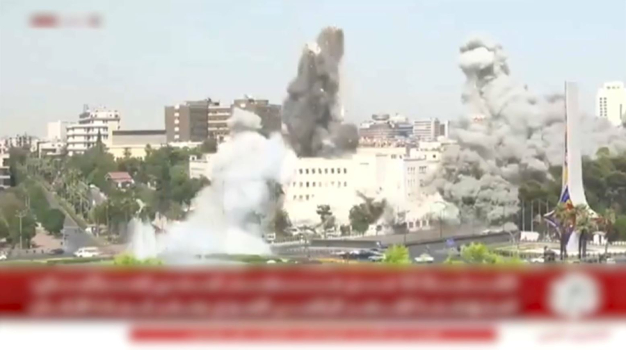 Израиль ударил по президентскому дворцу в Дамаске