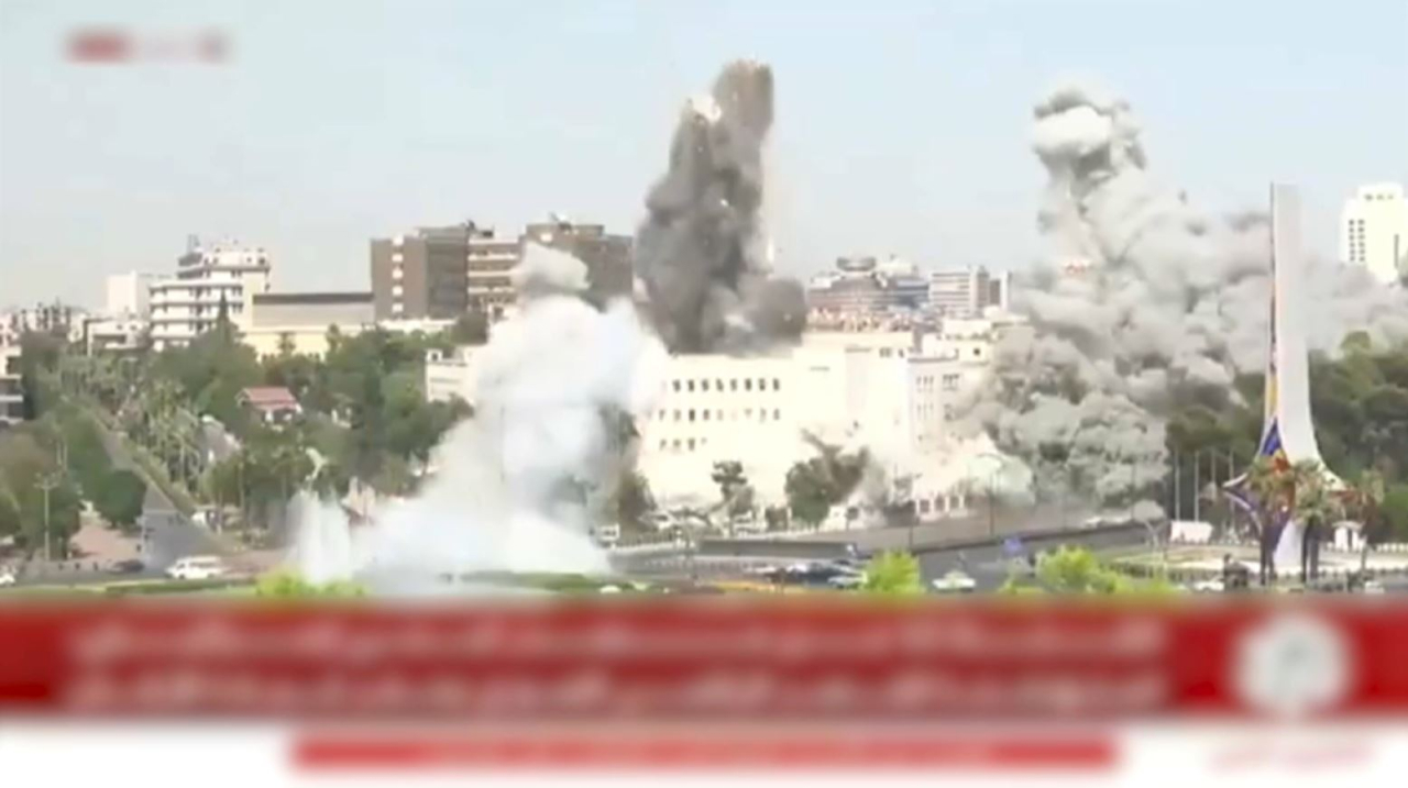 Израиль ударил по президентскому дворцу в Дамаске