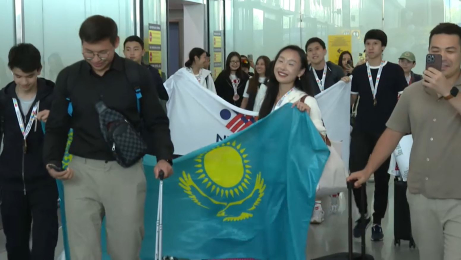 Испанияның Барселона қаласында өткен STEM-олимпиадасының жеңімпаздары елге оралды