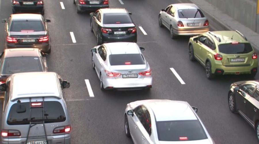 «Яндекс Такси» не сможет повышать комиссию по тарифу «Эконом» чаще одного раза в два года