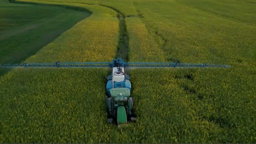 Польшада трактор жүргізушісі жетіспейді