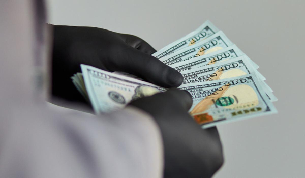 Шымкентте жалған доллар сатпақ болған адам сотталды