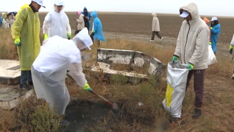 Taza Qazaqstan: активисты очистили трассы и городище Сауран