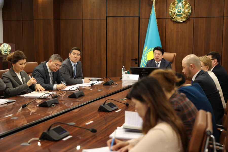 Заслуженные педагоги страны станут наставниками в школах